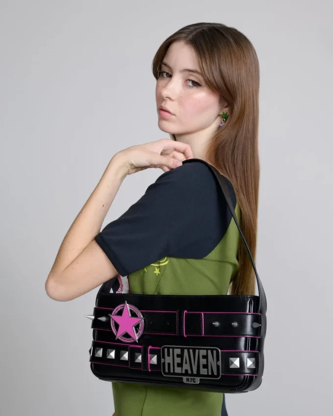 Bolso bandolera con cinturón de cuero