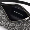 Bolso de hombro con charms de lentejuelas