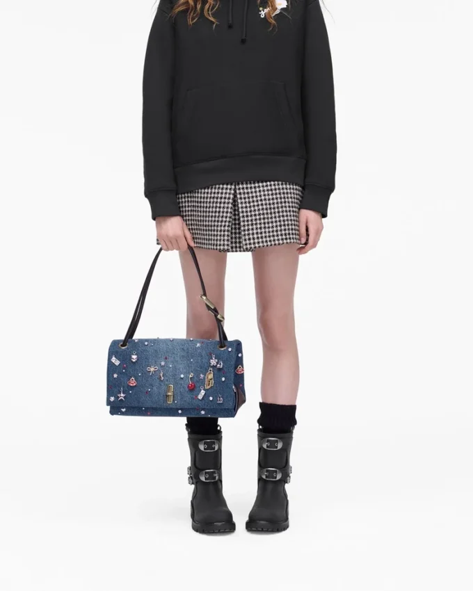 Bolso doble grande de denim con charms Bolso doble grande de denim con charms