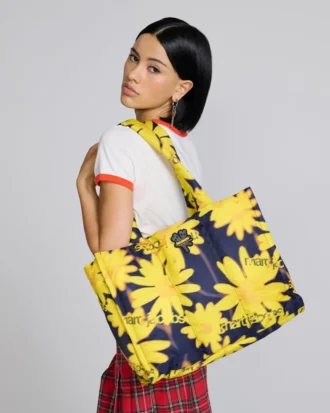 Bolso tote con estampado floral láser
