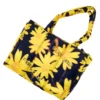 Bolso tote con estampado floral láser