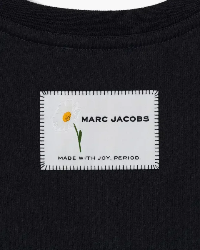 Camiseta Baby Tee Daisy de Marc Is Joy