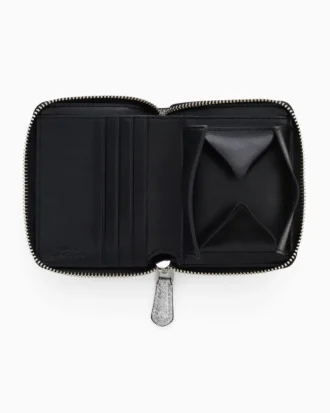 Cartera compacta y delgada para el día a día con revestimiento brillante
