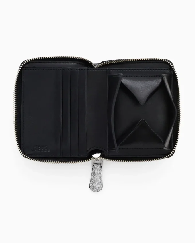 Cartera compacta y delgada para el día a día con revestimiento brillante
