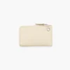 Cartera con cremallera superior y charms