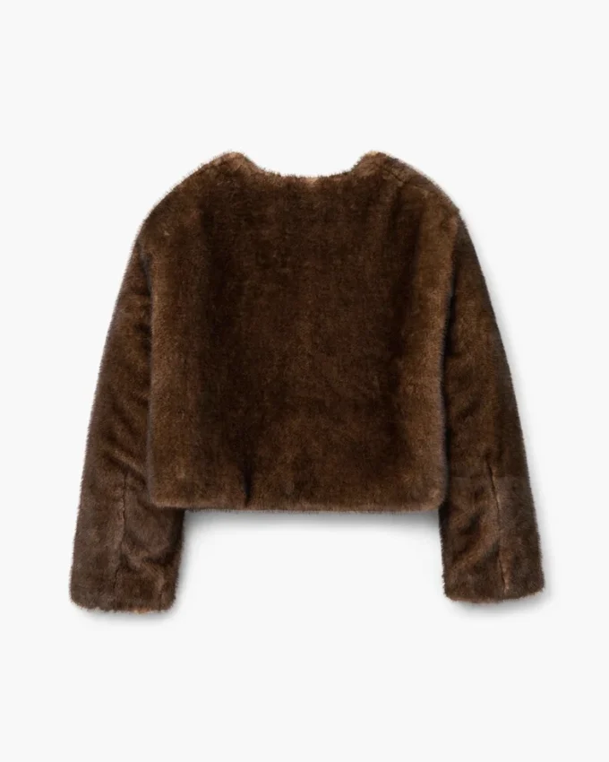 Chaqueta corta de peluche Chaqueta corta de peluche