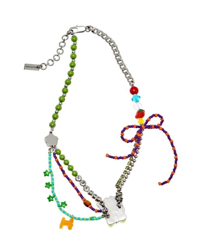 Collar con dije de goma