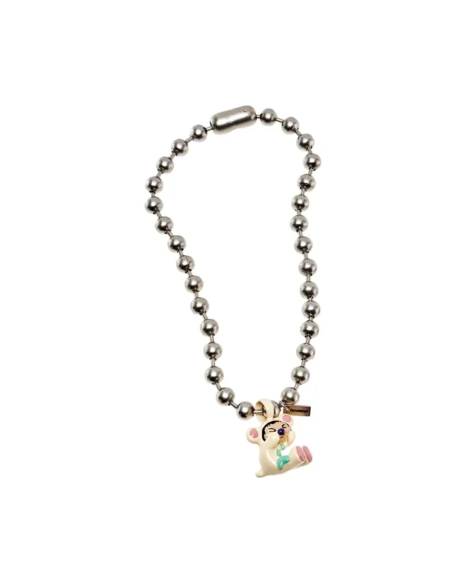 Collar con oso llorando