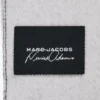Derrick Adams X Marc Jacobs Bufanda de lana con diseño de dados Derrick Adams X Marc Jacobs Bufanda de lana con diseño de dados