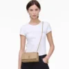 El bolso mini con doble cadena El bolso mini con doble cadena