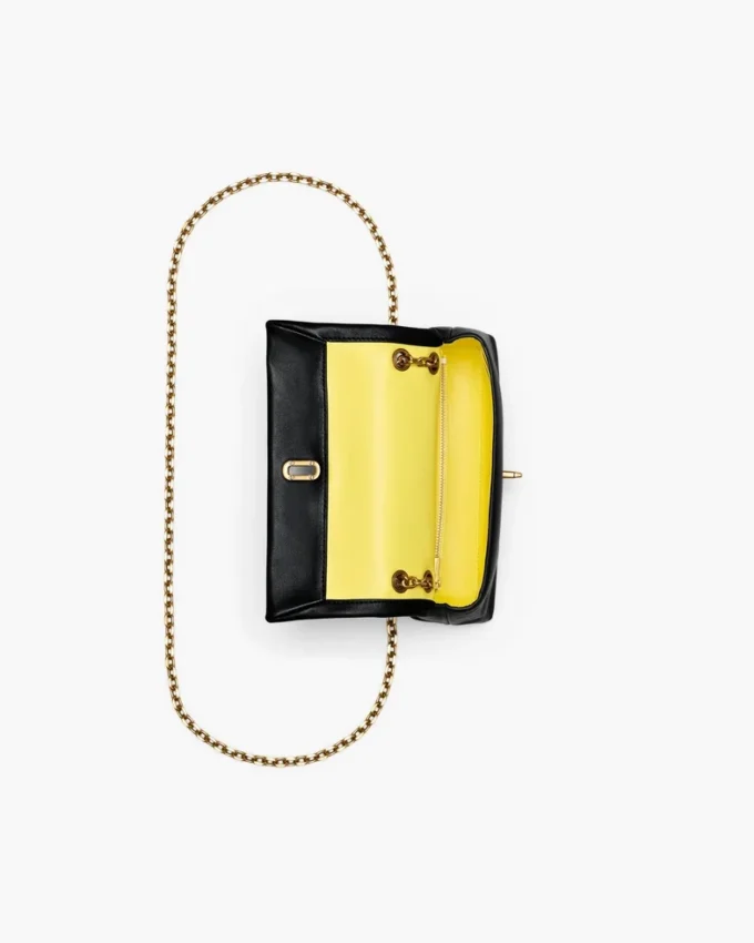 El bolso mini con doble cadena El bolso mini con doble cadena