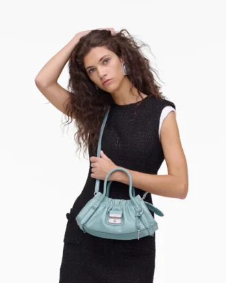 El bolso pequeño Cristina