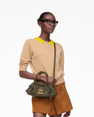 El bolso pequeño Cristina