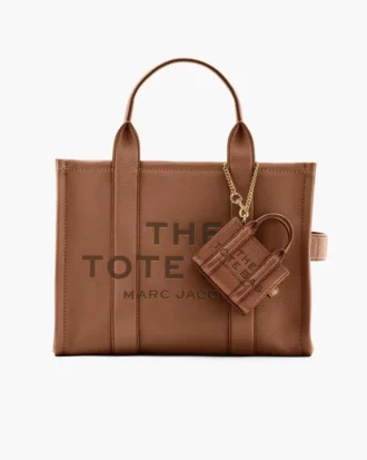 El charm para bolso Nano Tote Bag