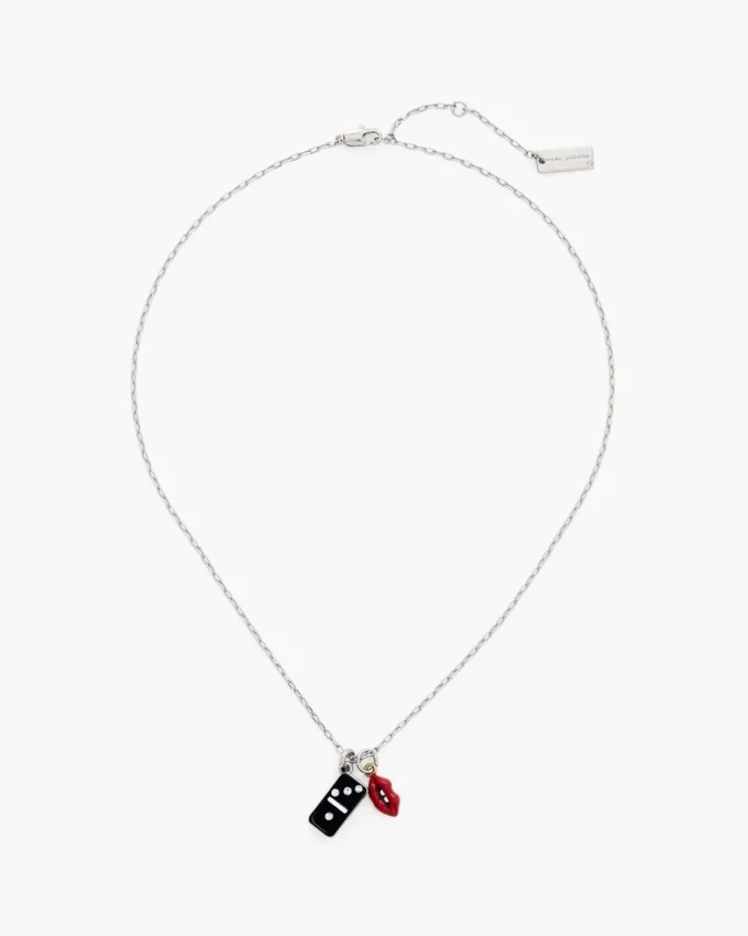 El collar con colgante Trinket