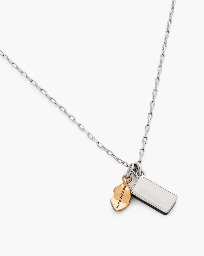 El collar con colgante Trinket