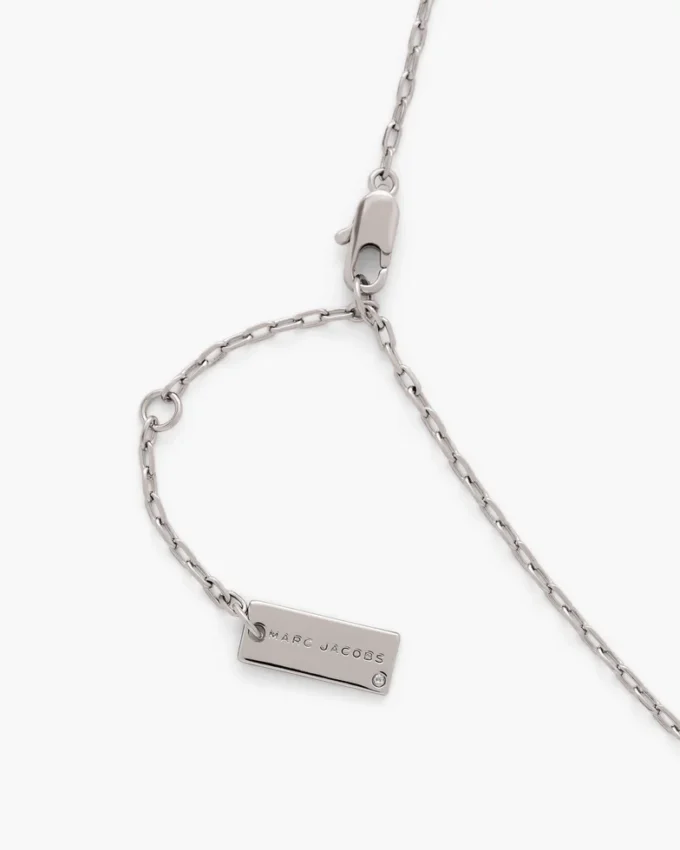 El collar con colgante Trinket