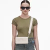 El mini bolso de piel El mini bolso de piel
