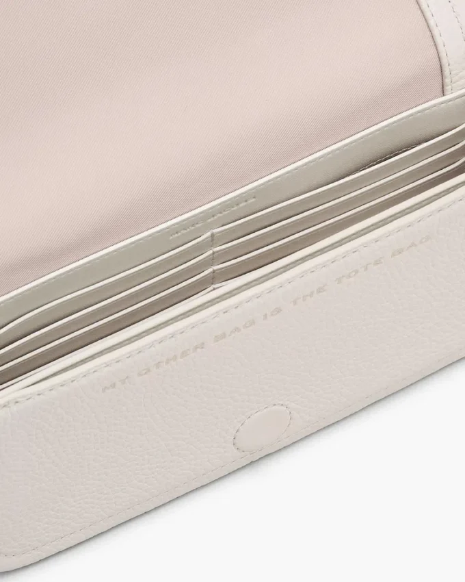 El mini bolso de piel El mini bolso de piel