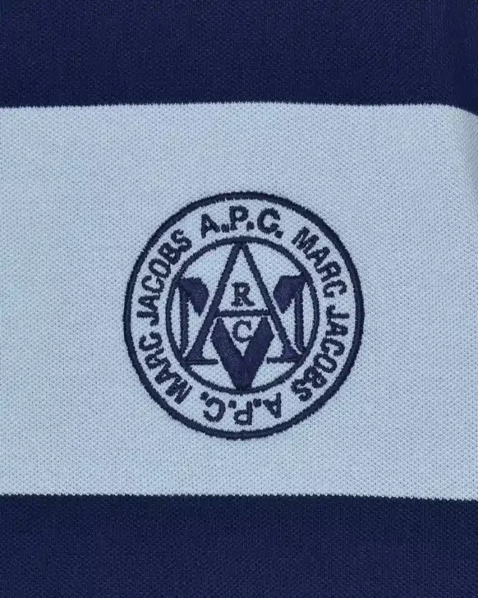 El polo encogido A.P.C. X Marc Jacobs