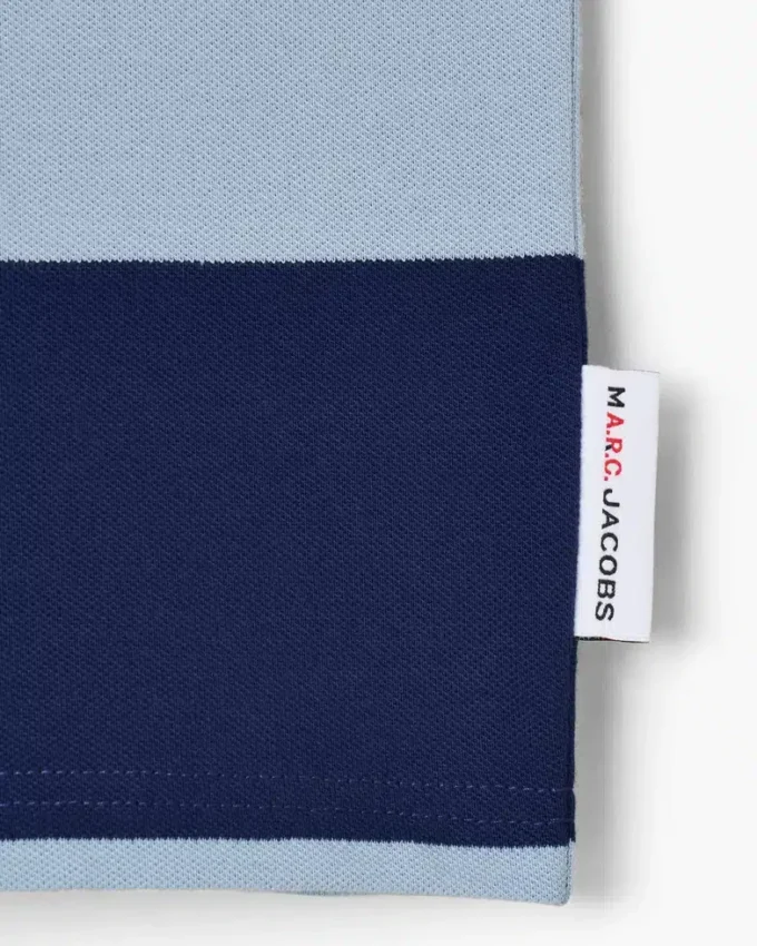 El polo encogido A.P.C. X Marc Jacobs