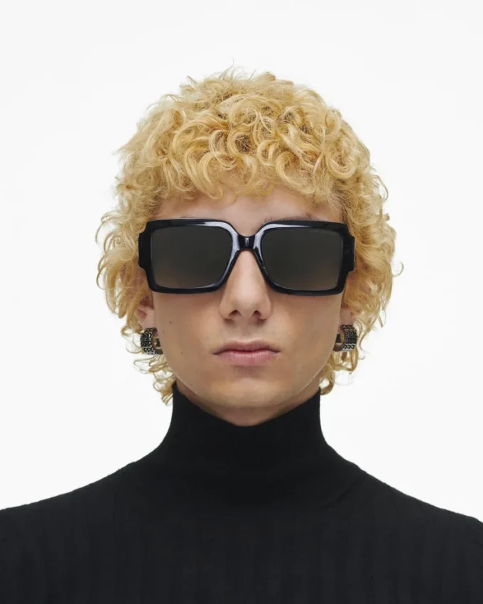 Gafas de sol cuadradas con logotipo llamativo Gafas de sol cuadradas con logotipo llamativo