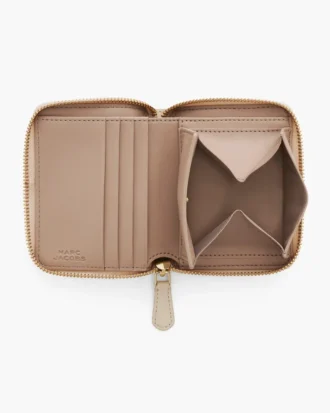 La cartera compacta y delgada para el día a día