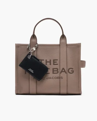 La cartera con cremallera superior para el día a día