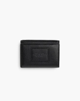 La cartera de cuero con tres pliegues
