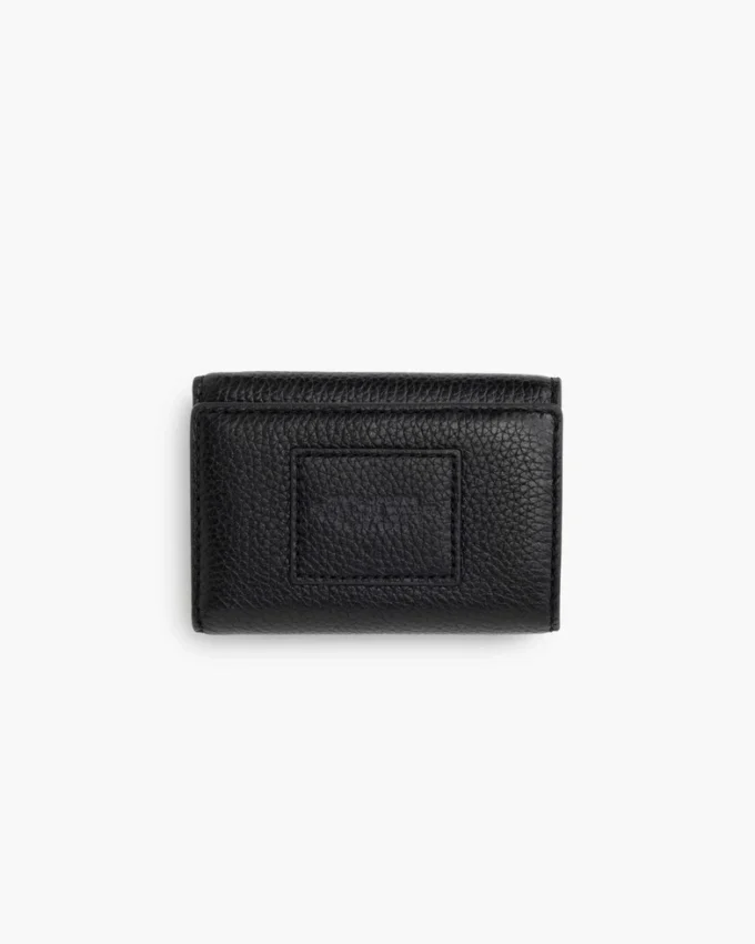 La cartera de cuero con tres pliegues