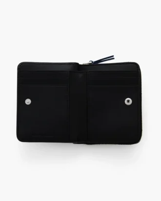 La mini cartera compacta de piel