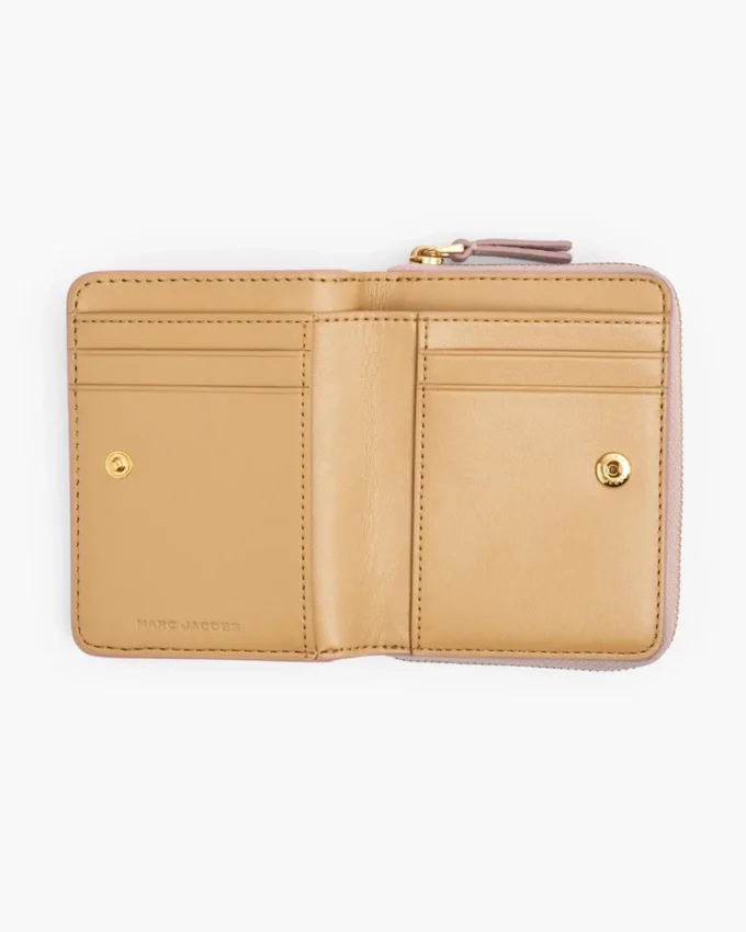 La mini cartera compacta de piel