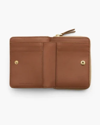 La mini cartera compacta de piel