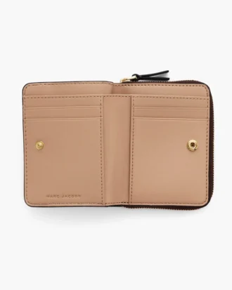 La mini cartera compacta de piel