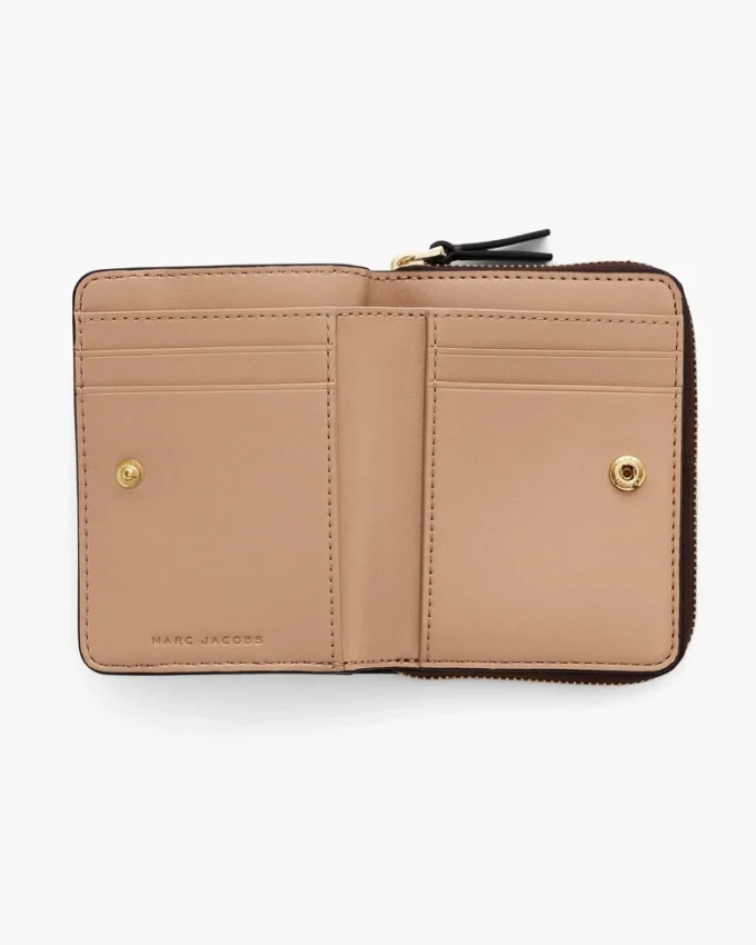 La mini cartera compacta de piel La mini cartera compacta de piel
