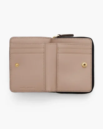 La mini cartera compacta de piel