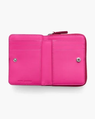 La mini cartera compacta de piel