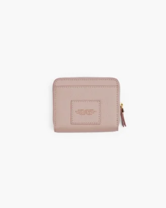 La mini cartera compacta de piel