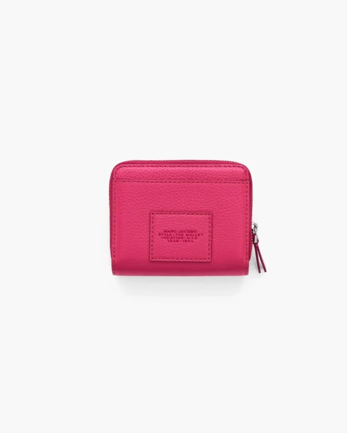 La mini cartera compacta de piel
