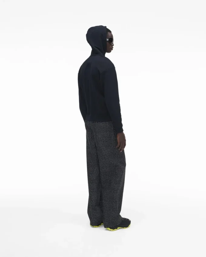La sudadera con capucha La sudadera con capucha