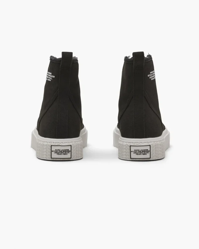 Las zapatillas altas Las zapatillas altas