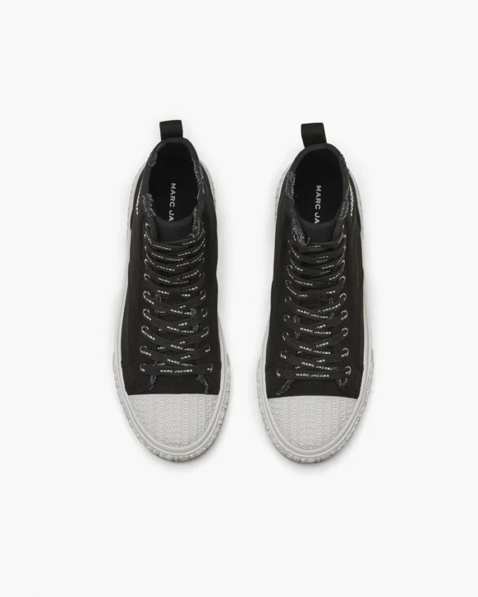 Las zapatillas altas Las zapatillas altas