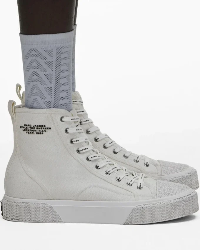 Las zapatillas altas Las zapatillas altas