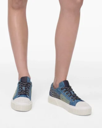 Las zapatillas de denim deconstruidas