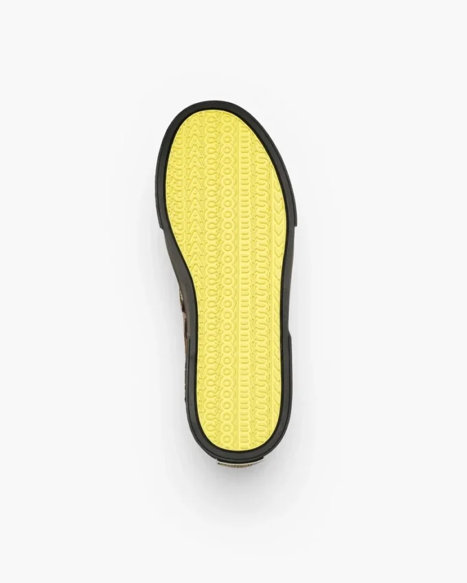 Las zapatillas de lona estampada