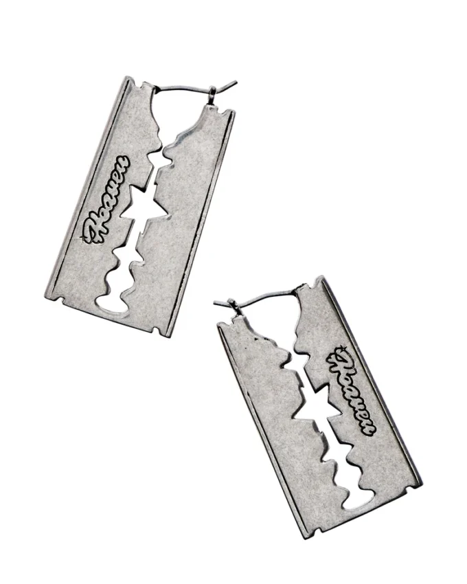 Pendientes con forma de cuchilla de afeitar
