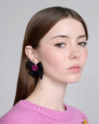 Pendientes con lazo en forma de corazón