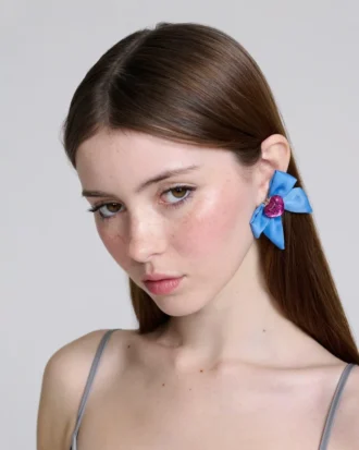 Pendientes con lazo en forma de corazón