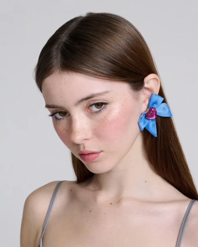 Pendientes con lazo en forma de corazón