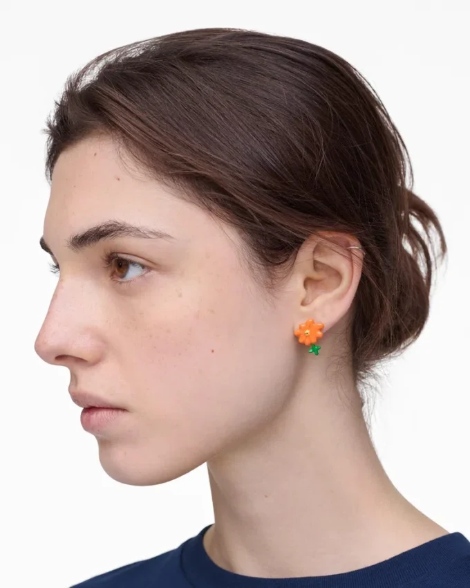 Pendientes con tachuelas Joy Flower de David Shrigley X Marc Jacobs